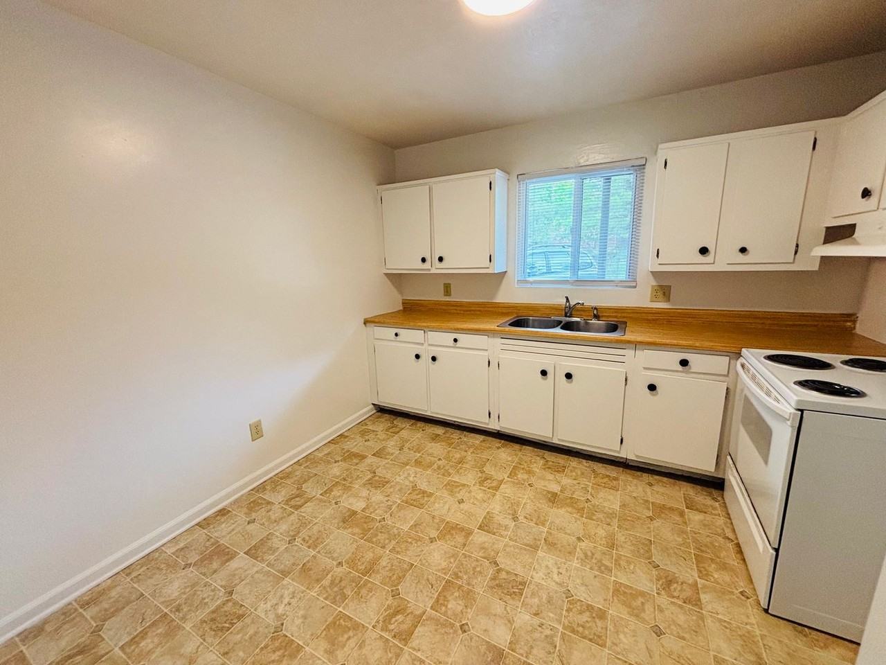 109 Northview Dr - Photo 5 of 11
