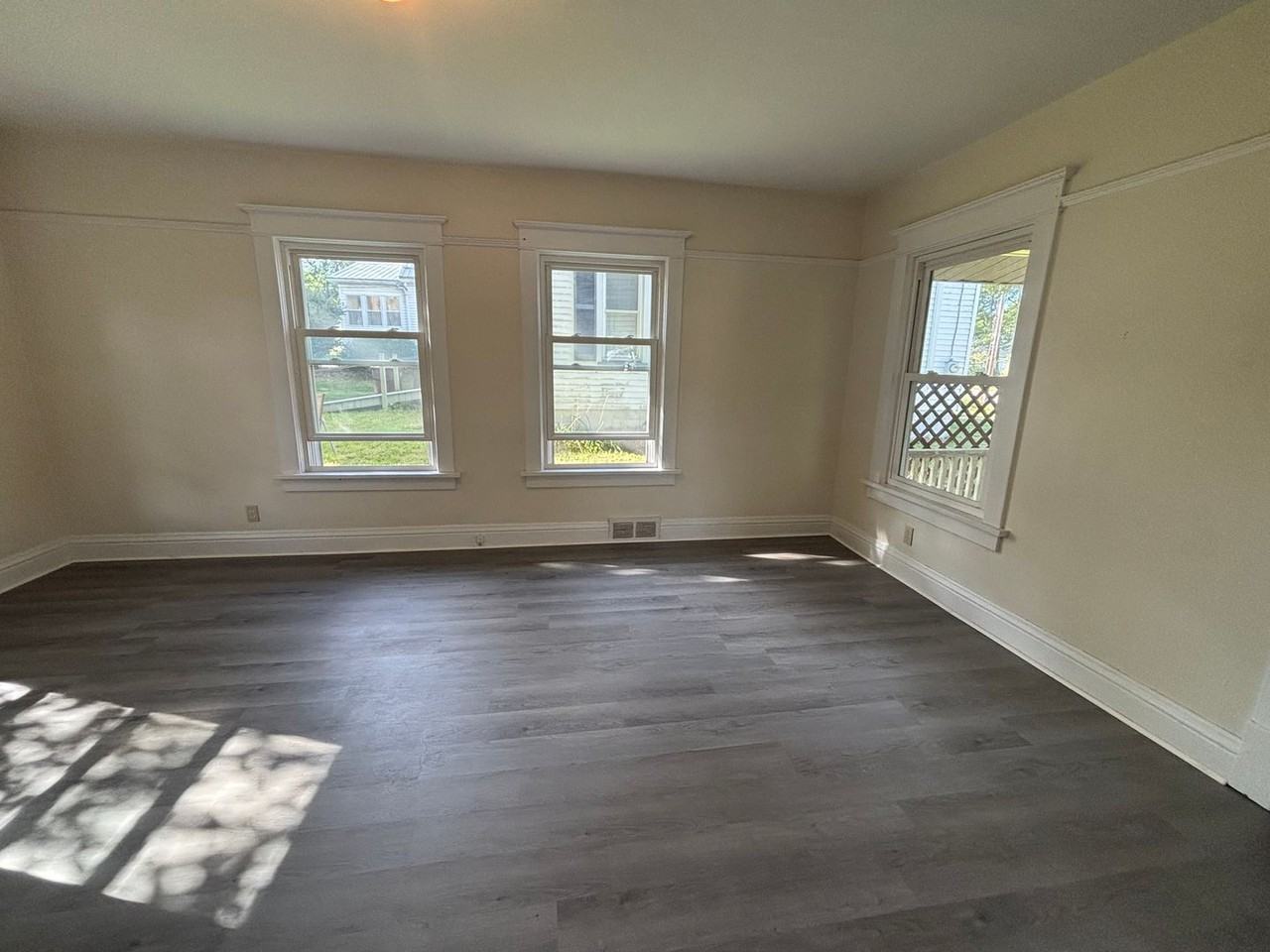 114 W Washington Blvd - Photo 3 of 20