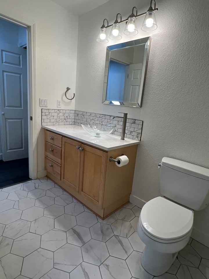 437 Harris Ln - Photo 3 of 24