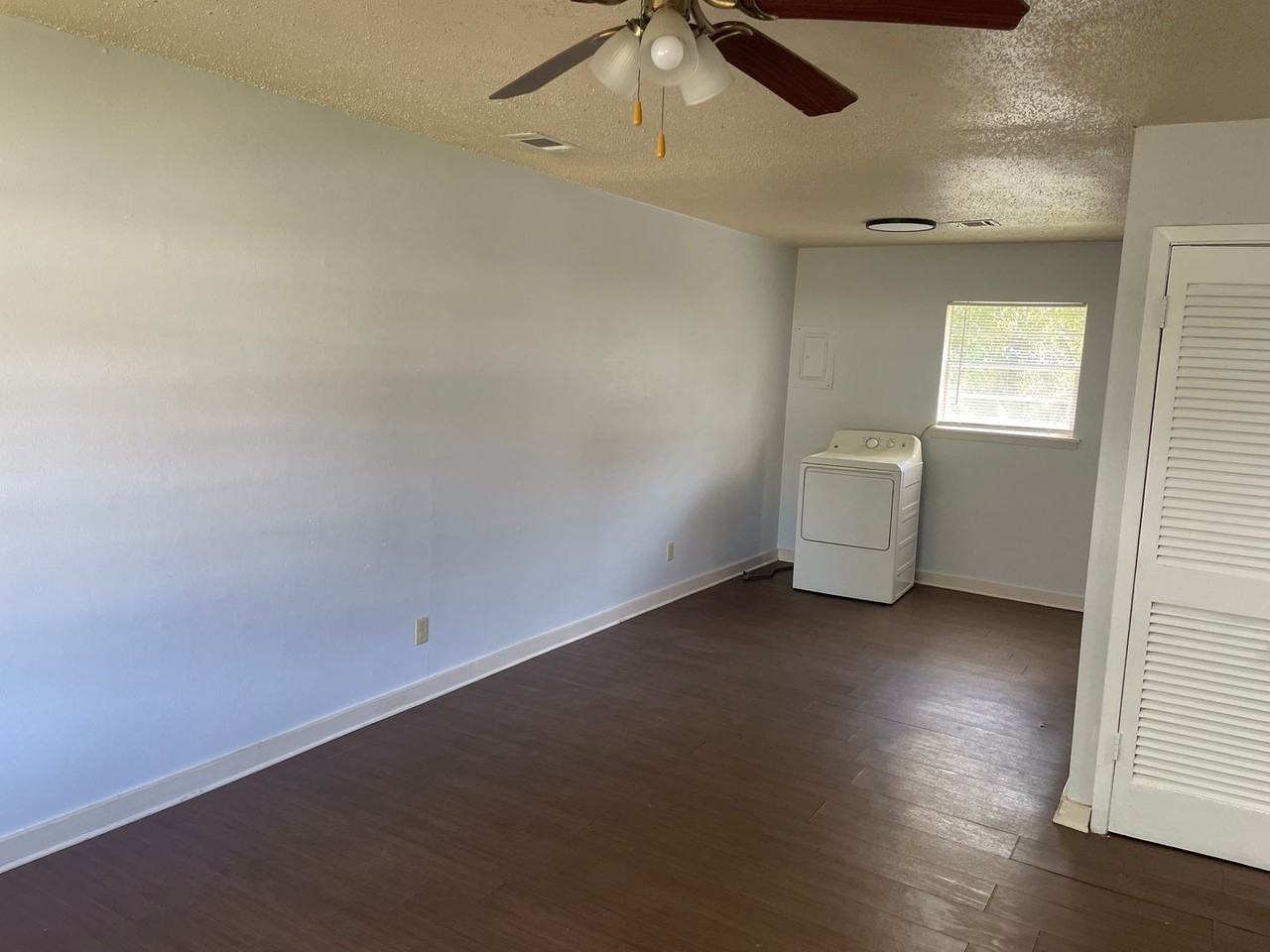 530 Cecil - Photo 2 of 21