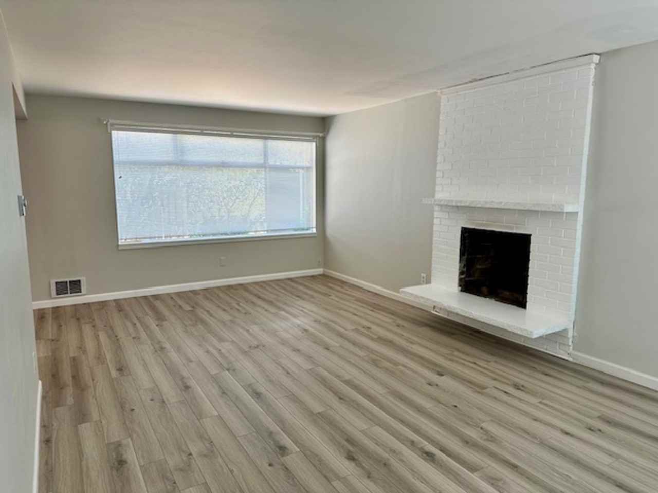 3017 21st Ave W - Photo 2 of 16
