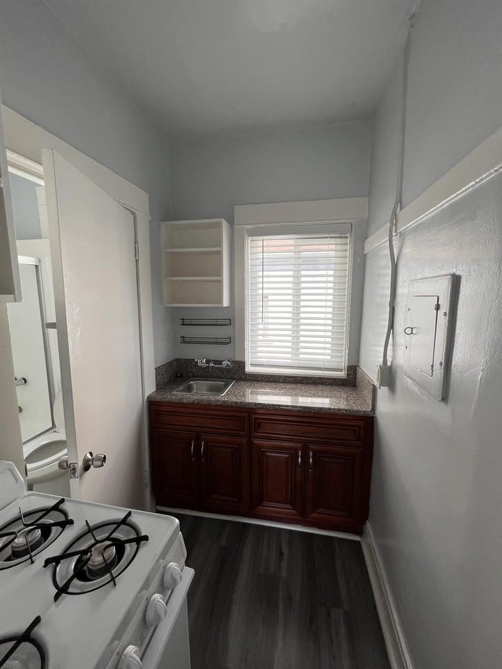 14 Wavecrest Avenue - Photo 3 of 31