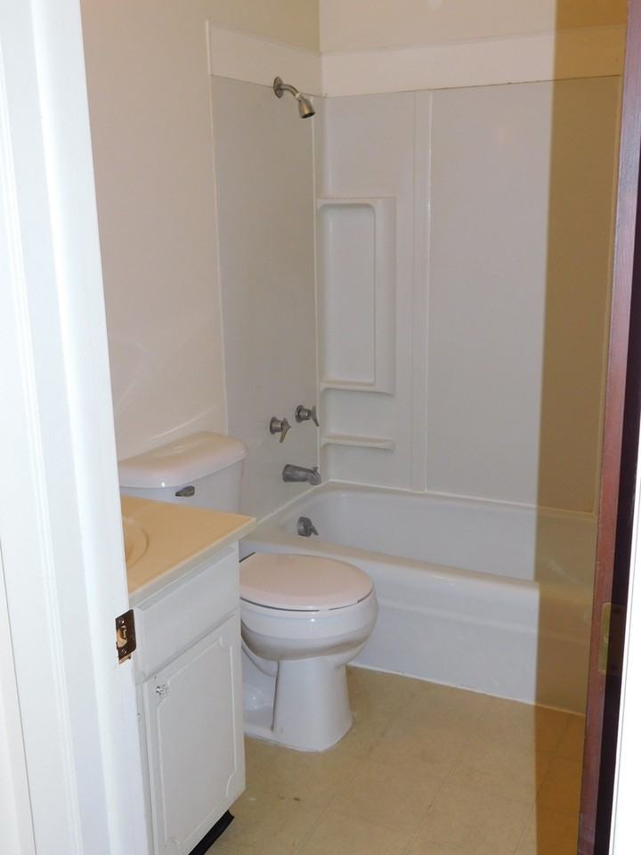 1335 Boswell - Photo 2 of 12