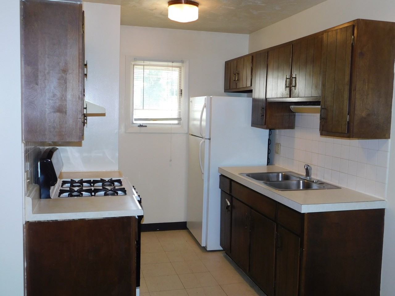 1335 Boswell - Photo 4 of 12