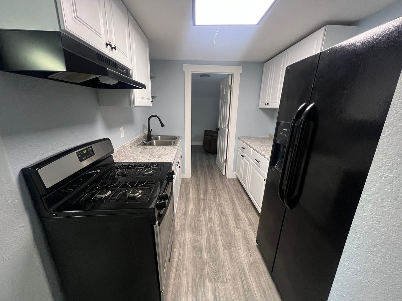 1145 S. Cedar - Photo 5 of 7