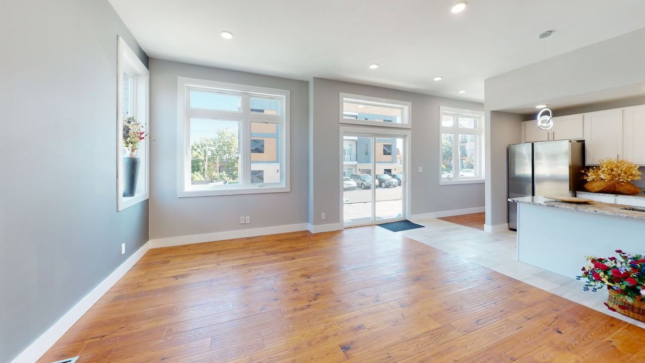 400 12th St - Photo 6 of 33
