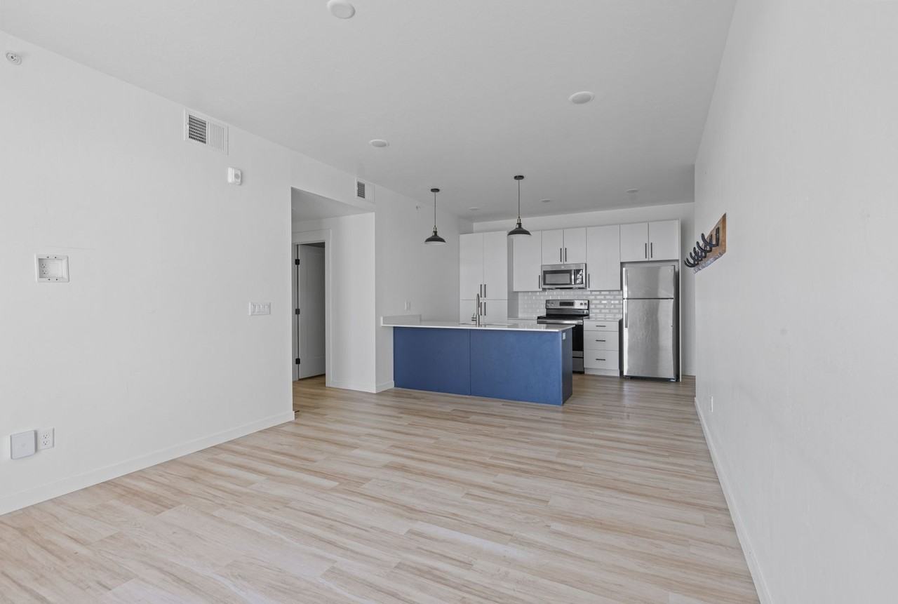 311 E Lorene St #2308 - Photo 6 of 34
