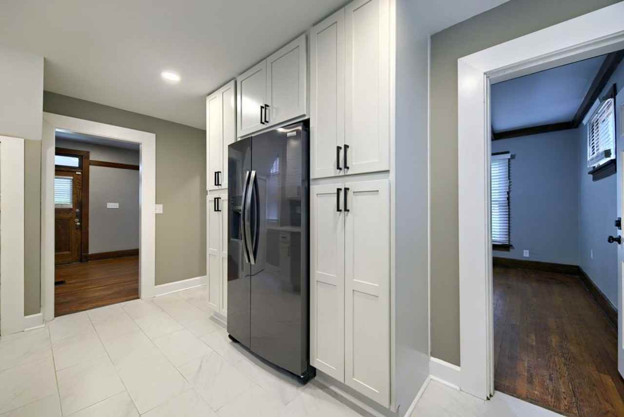 251 E Lane Ave - Photo 6 of 45
