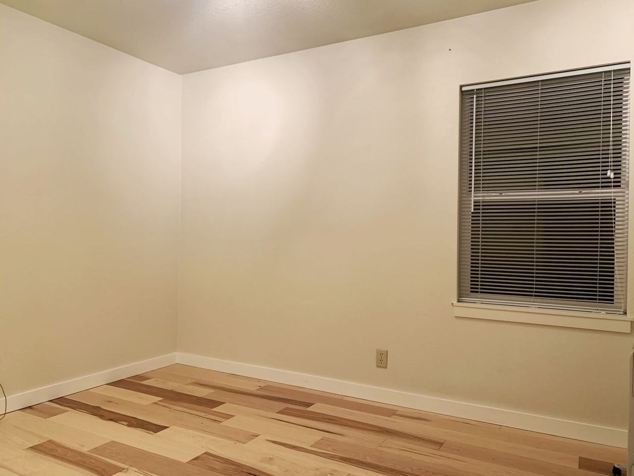 7002 S 128th St - Photo 7 of 8