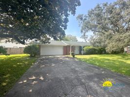 featured image of 303 Meggs Dr Ne