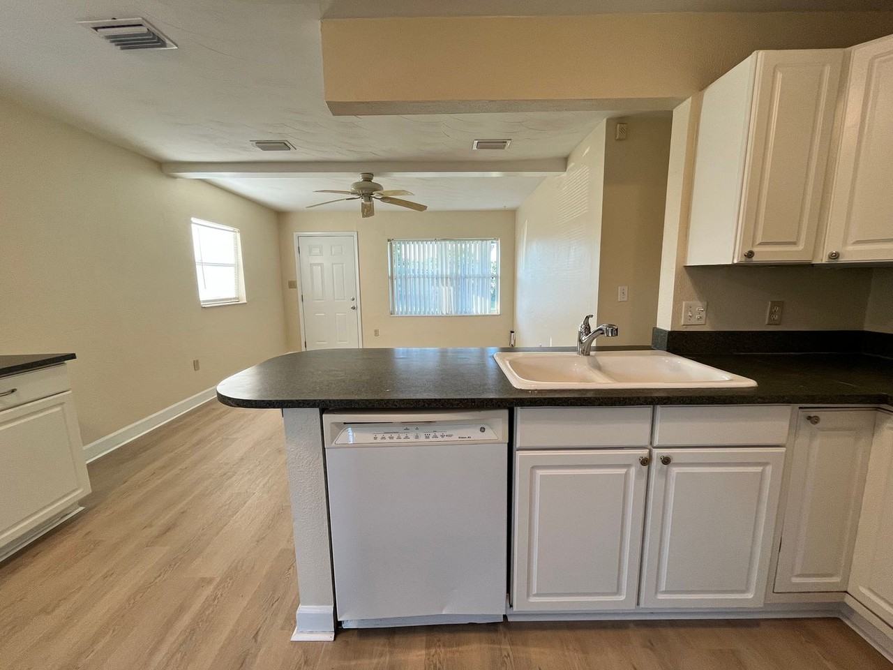 2248 Allan Adale Rd - Photo 3 of 11