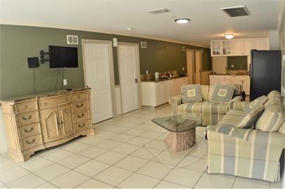 2925 Montclaire Ave Duplex - Photo 4 of 34