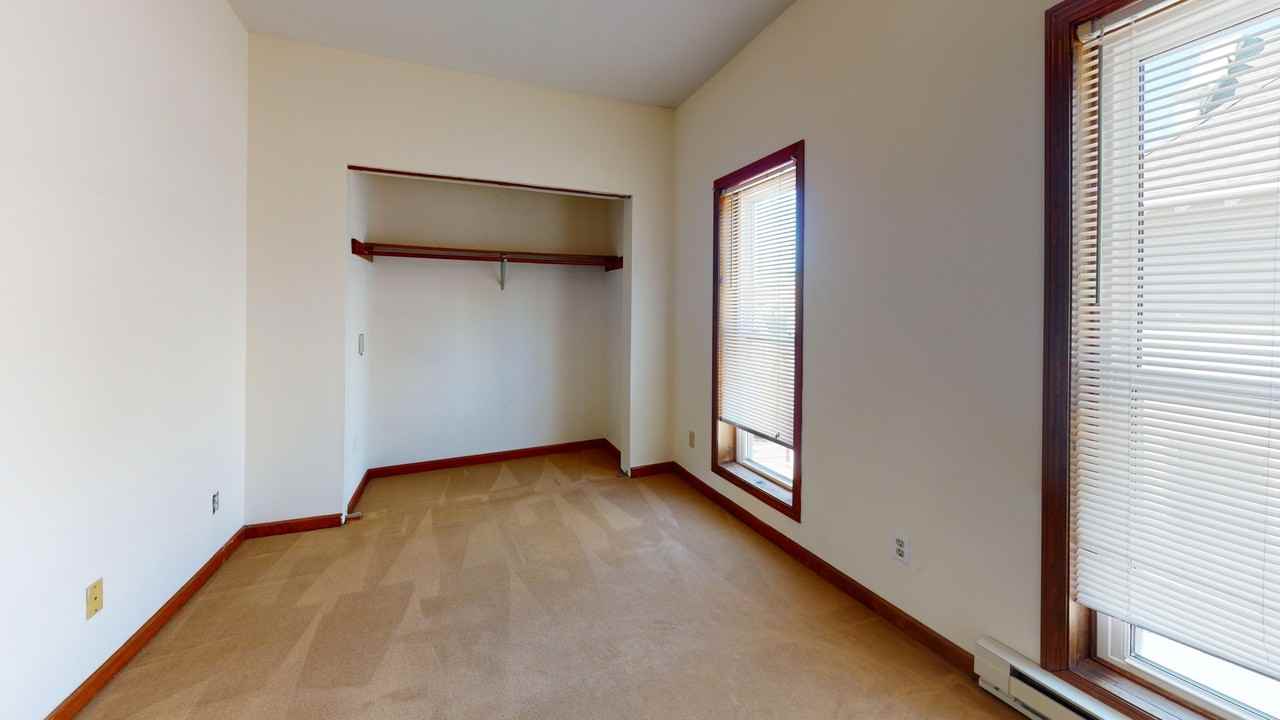 11 East Gilman Street - Photo 6 of 11