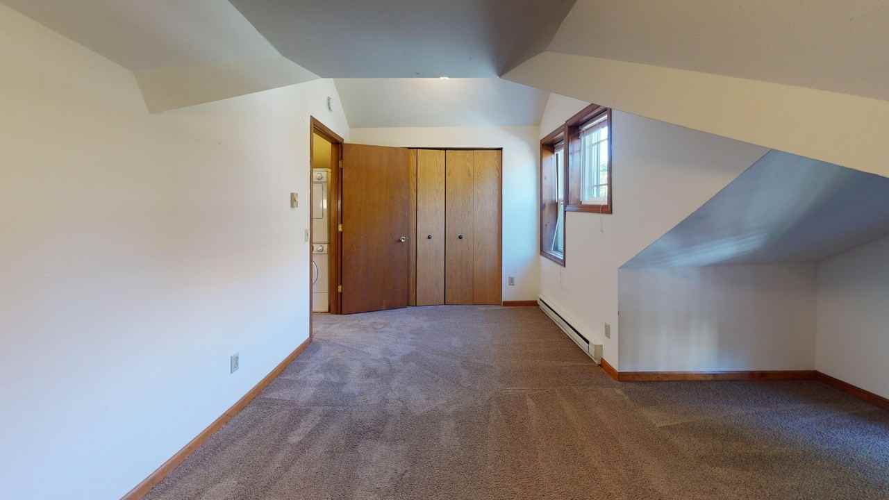 11 East Gilman Street - Photo 7 of 11