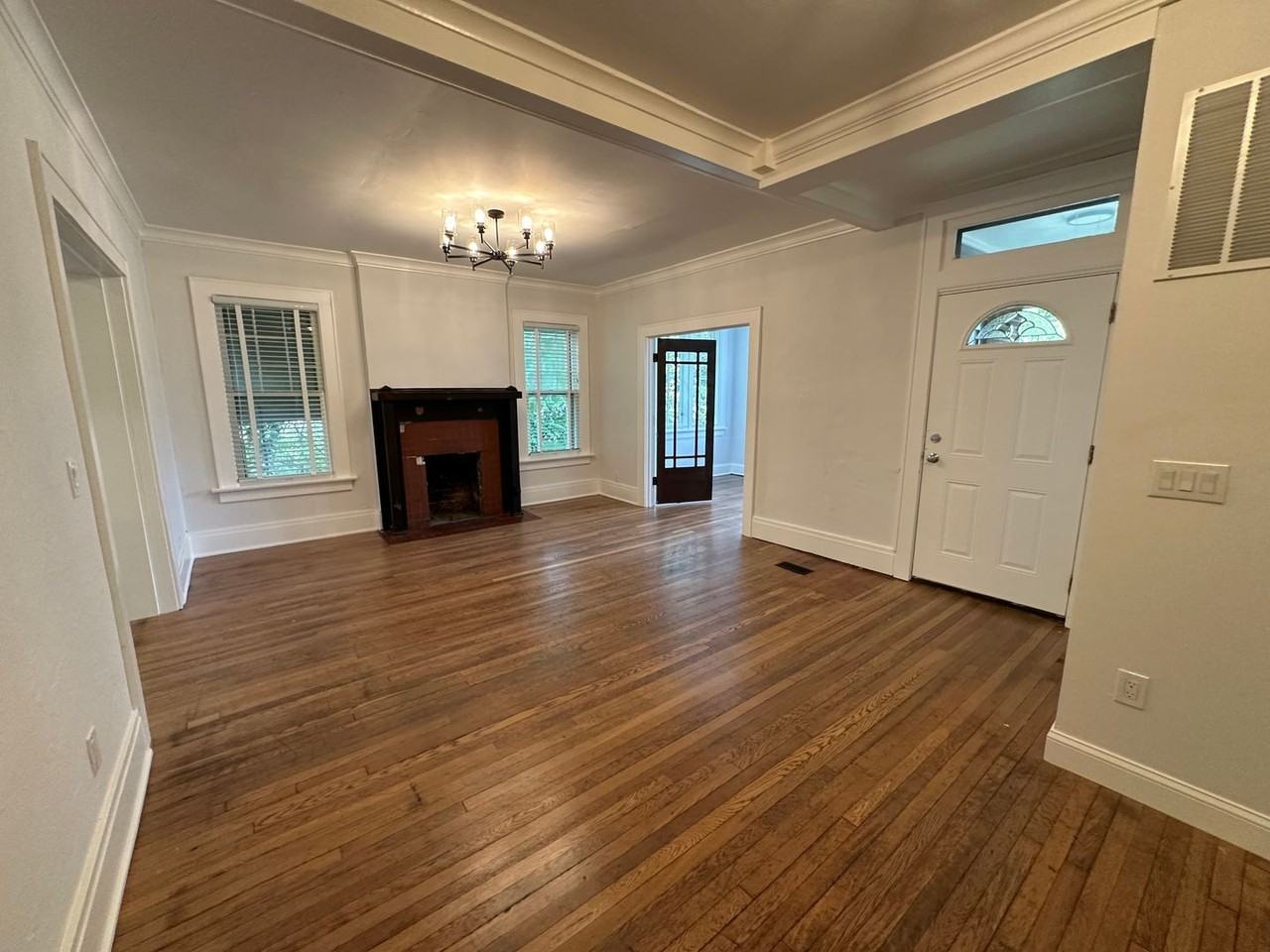 259 E Lane Ave - Photo 6 of 34
