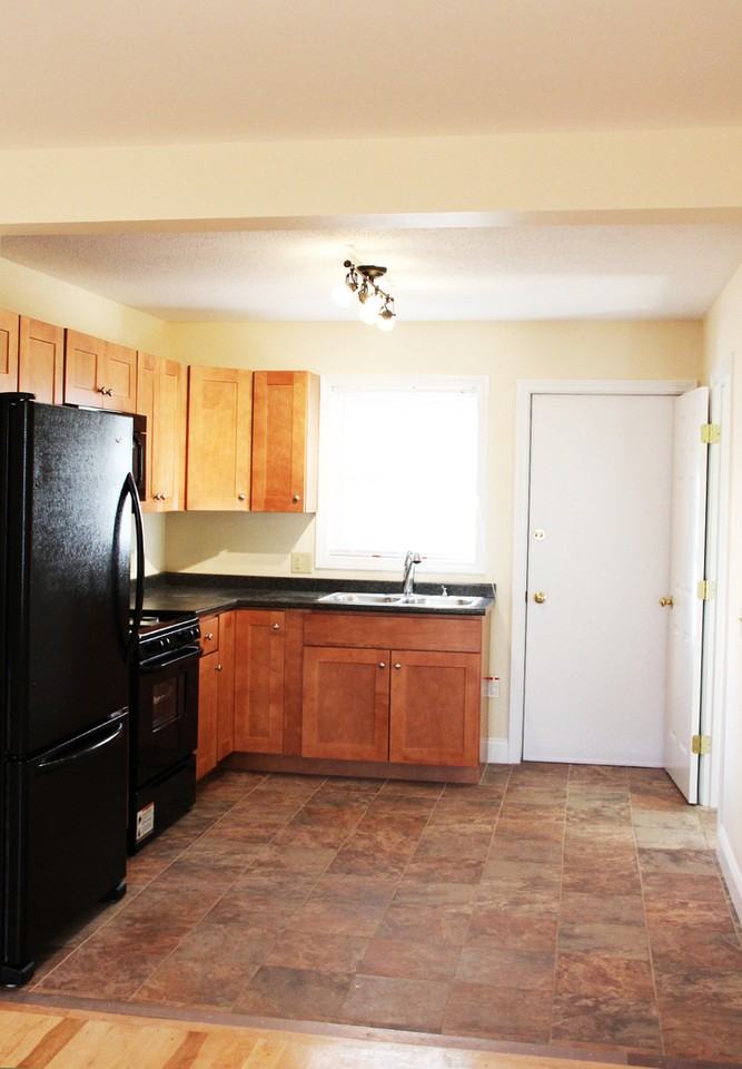 47 Saint Mary Street - Photo 3 of 12