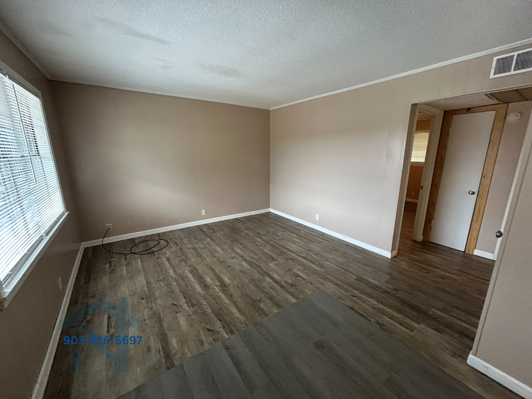 Water Oak 302 Houston Street - Photo 2 of 8