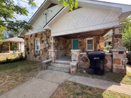 featured image of 1910 N Lyon Ave