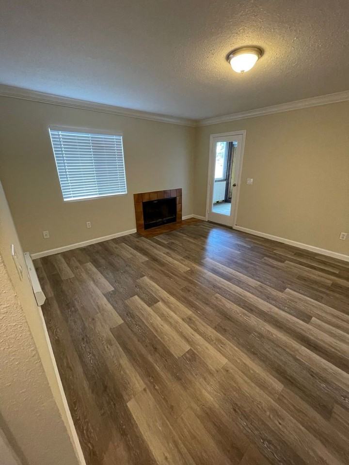 2375 Tripp Dr #1 - Photo 3 of 11