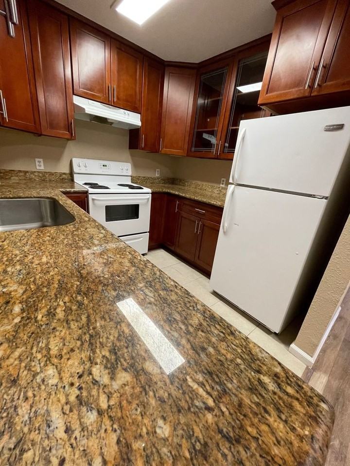 2375 Tripp Dr #1 - Photo 5 of 11