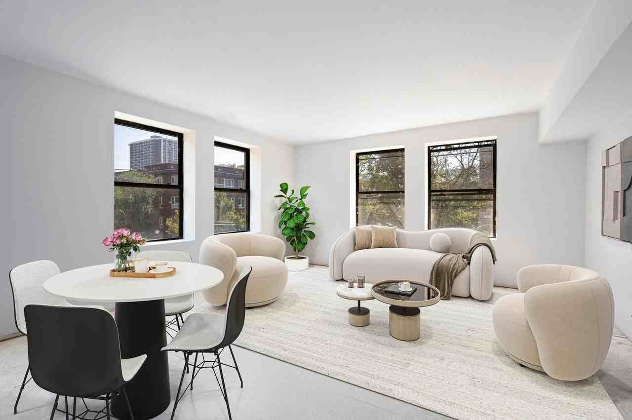 5934 N Winthrop Ave - Photo 2 of 11