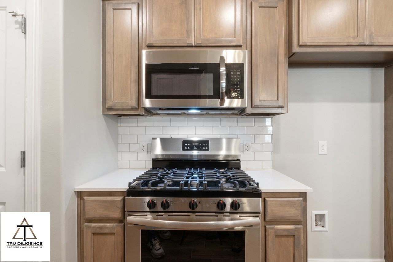 12925 Willow Villas Drive - Photo 6 of 19