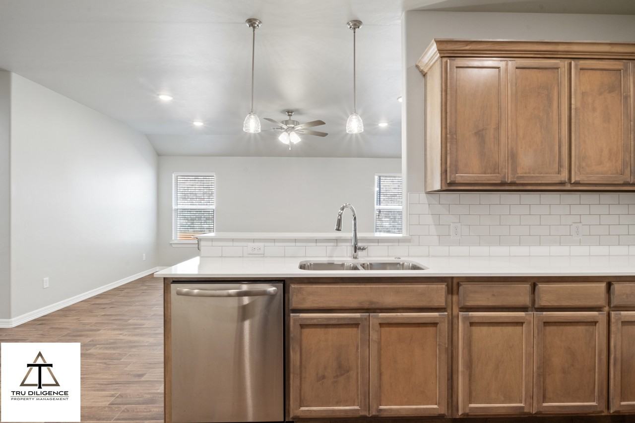 12925 Willow Villas Drive - Photo 7 of 19