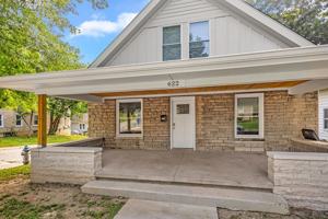 featured image of 622 N Washington St