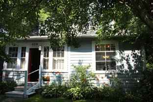 406 Colchester Ave - Photo 1 of 1
