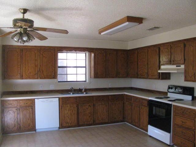 813 Royal Oak Ln - Photo 2 of 5