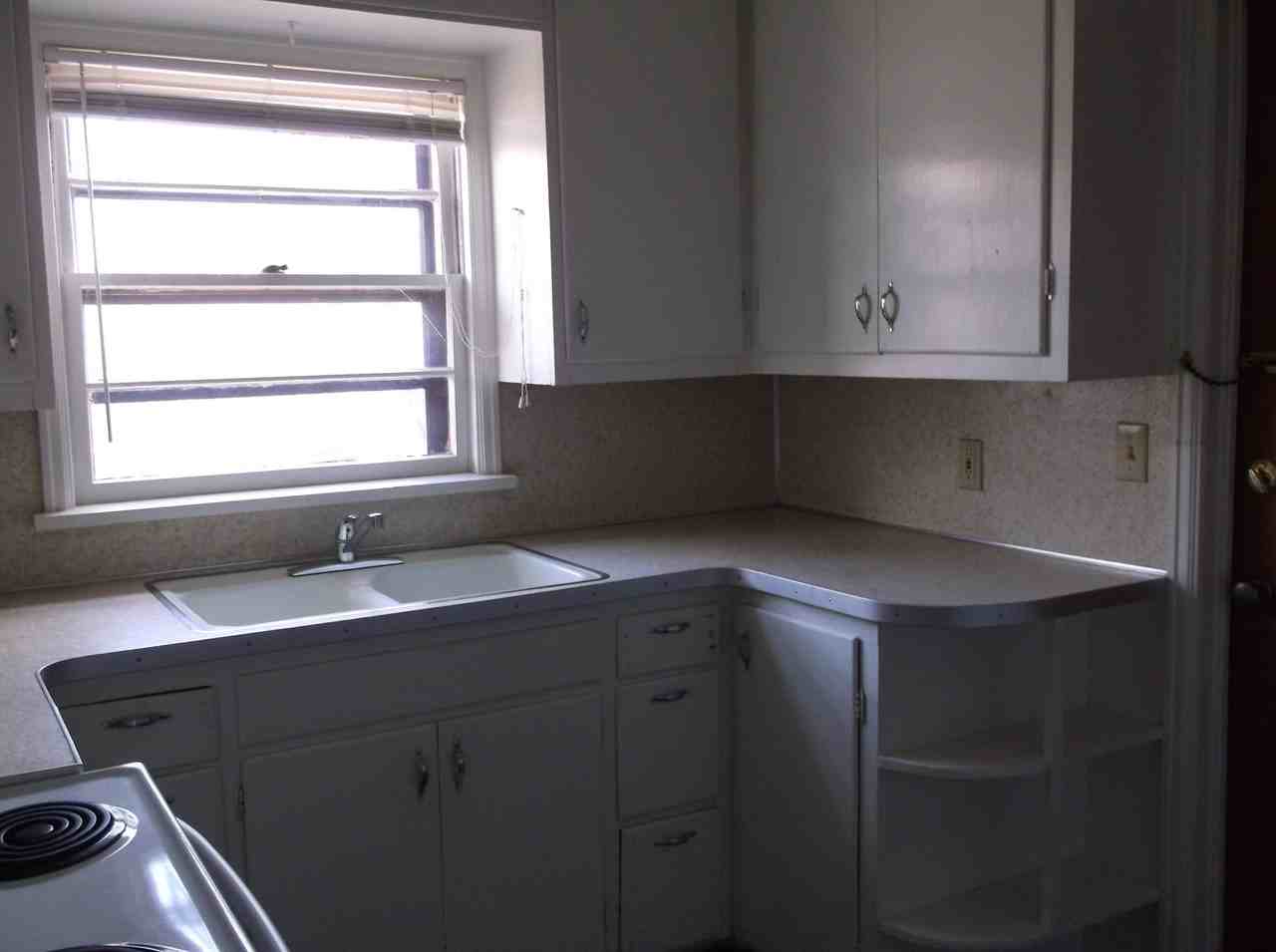 1221 E 22nd St - Photo 3 of 6