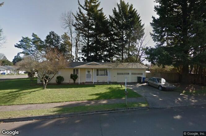 1240 Se 209th Ave - Photo 2 of 20