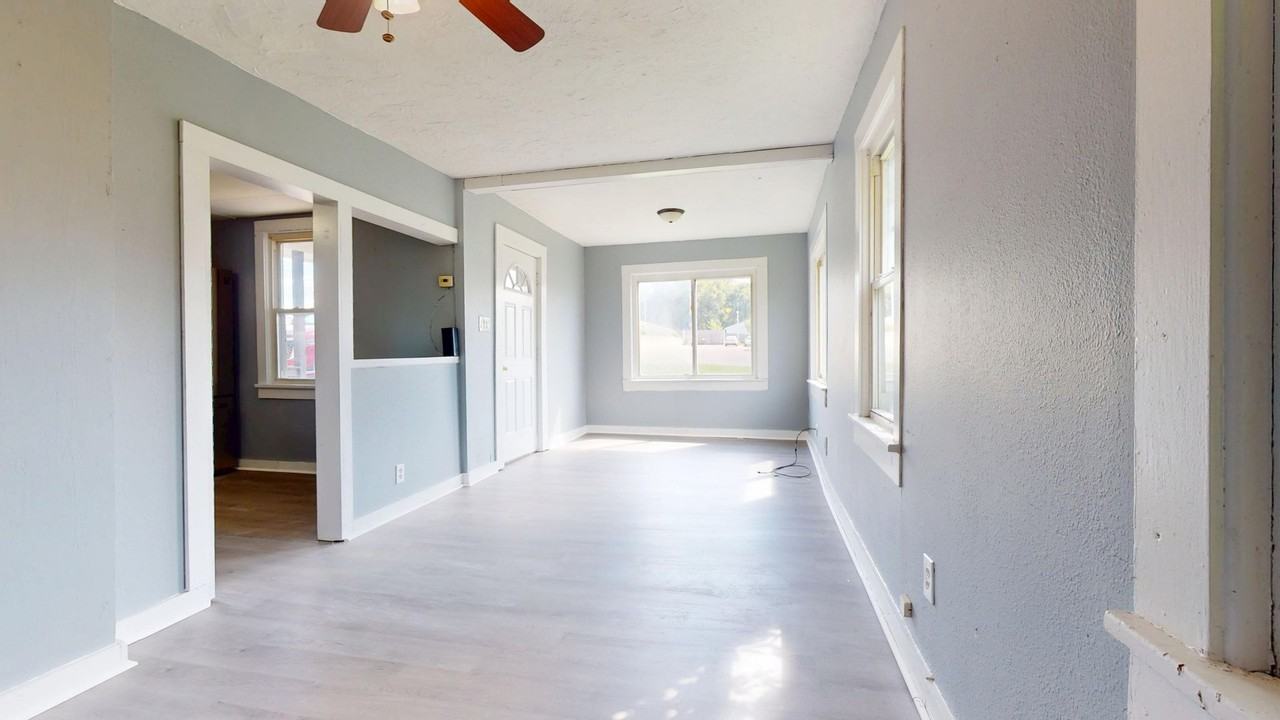 27 E Cook Rd - Photo 2 of 13