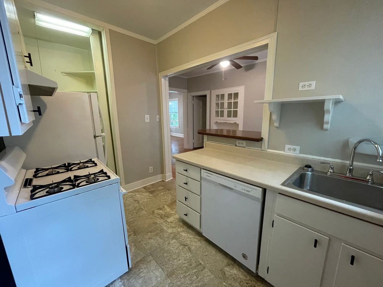 553 Gladstone Blvd #A - Photo 4 of 15