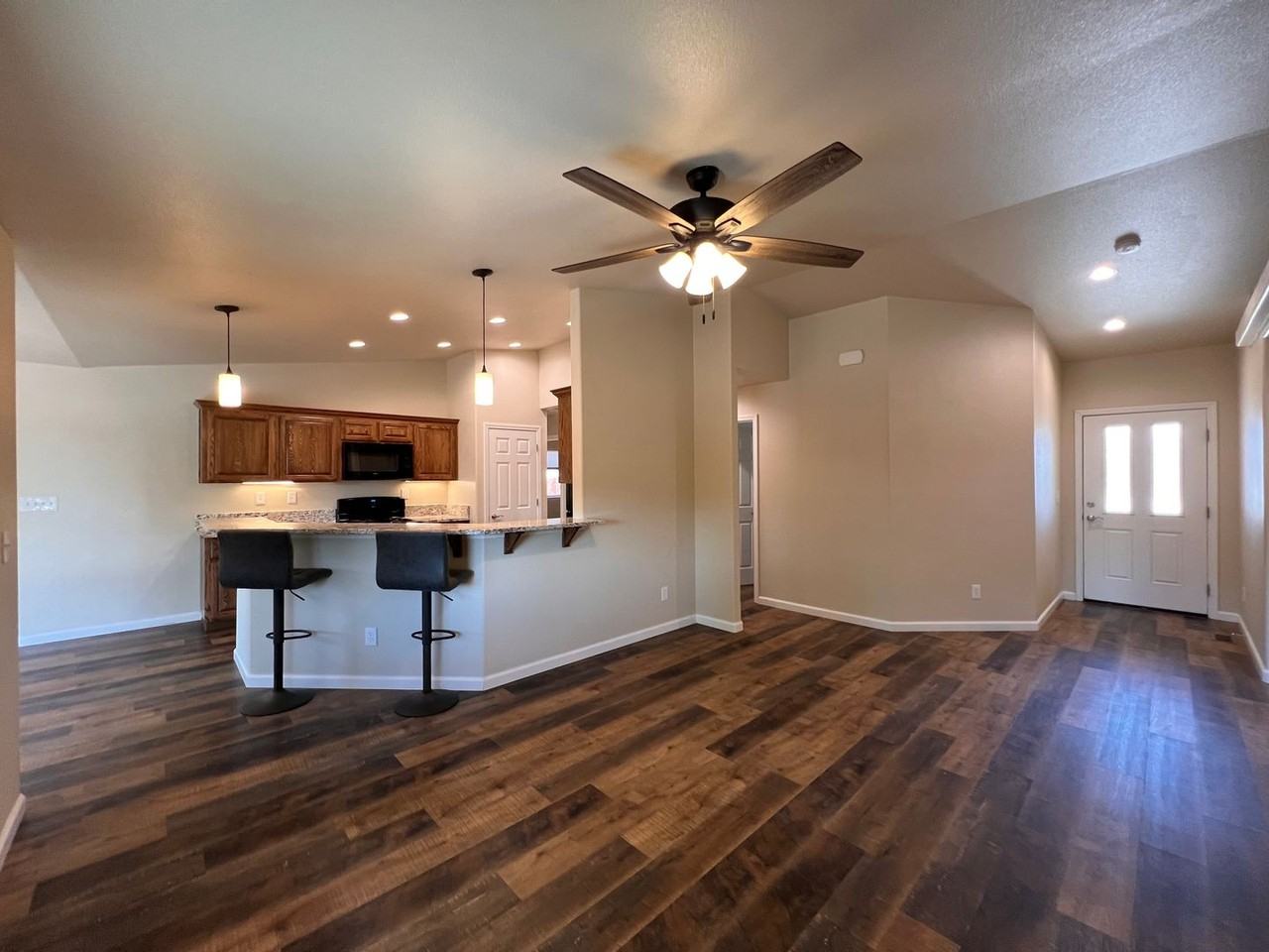 701 N Broadway St - Photo 2 of 41