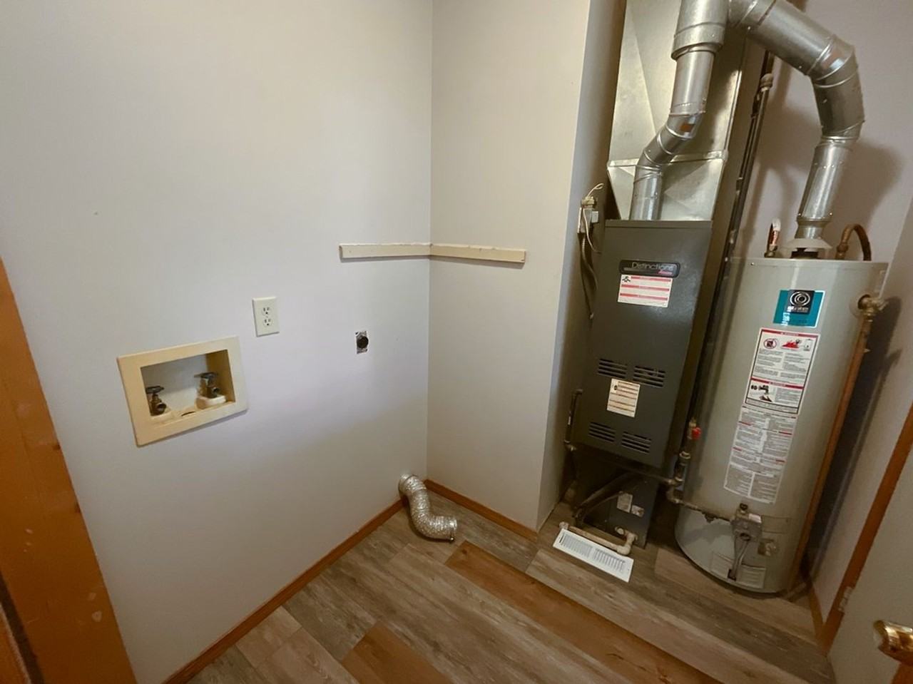 1014 E Scott St - Photo 4 of 11