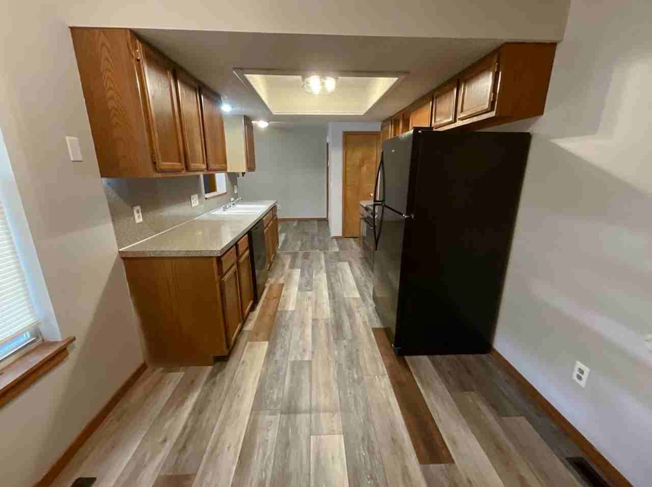 1014 E Scott St - Photo 7 of 11