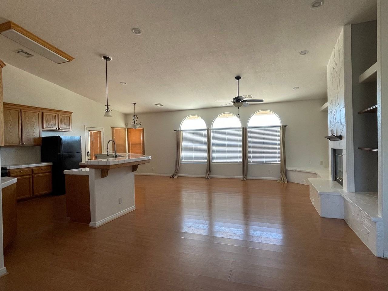 9440 Evelyn Ave - Photo 3 of 19