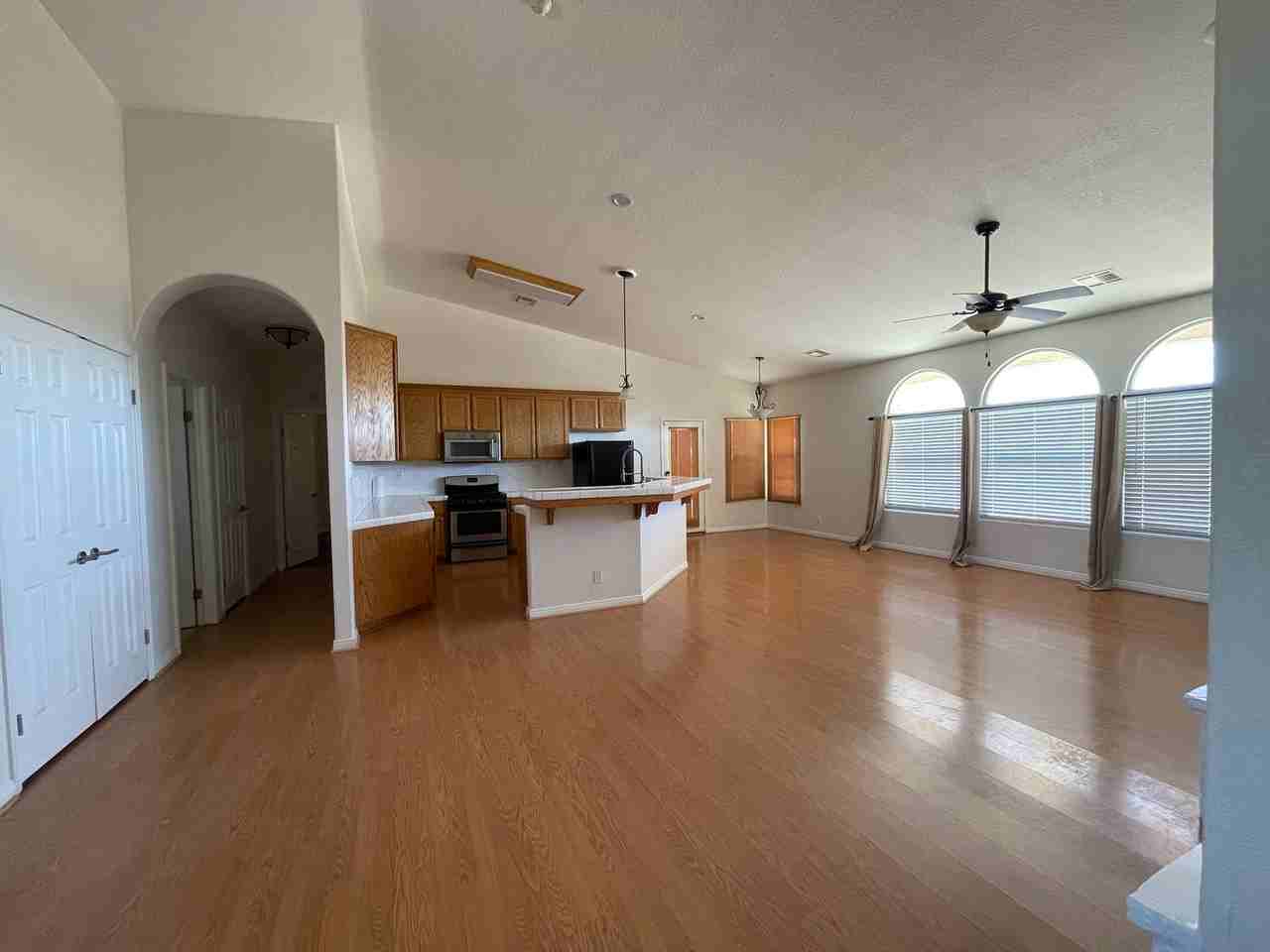 9440 Evelyn Ave - Photo 4 of 19
