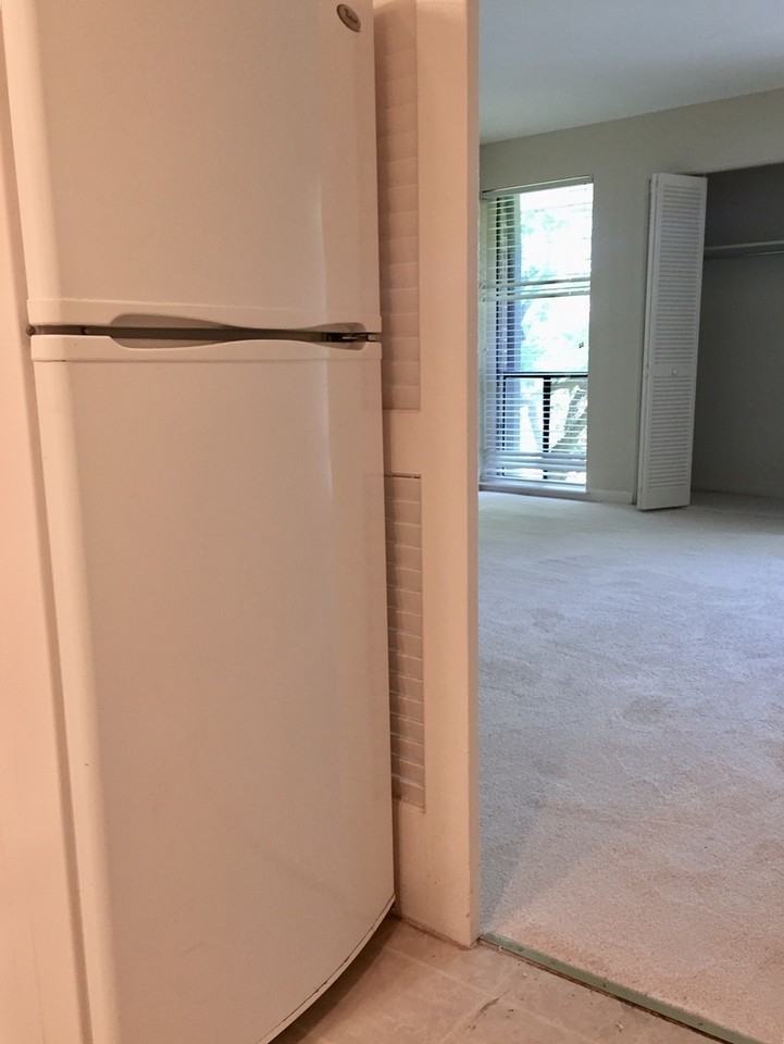 9802 Georgia Ave - Photo 3 of 7