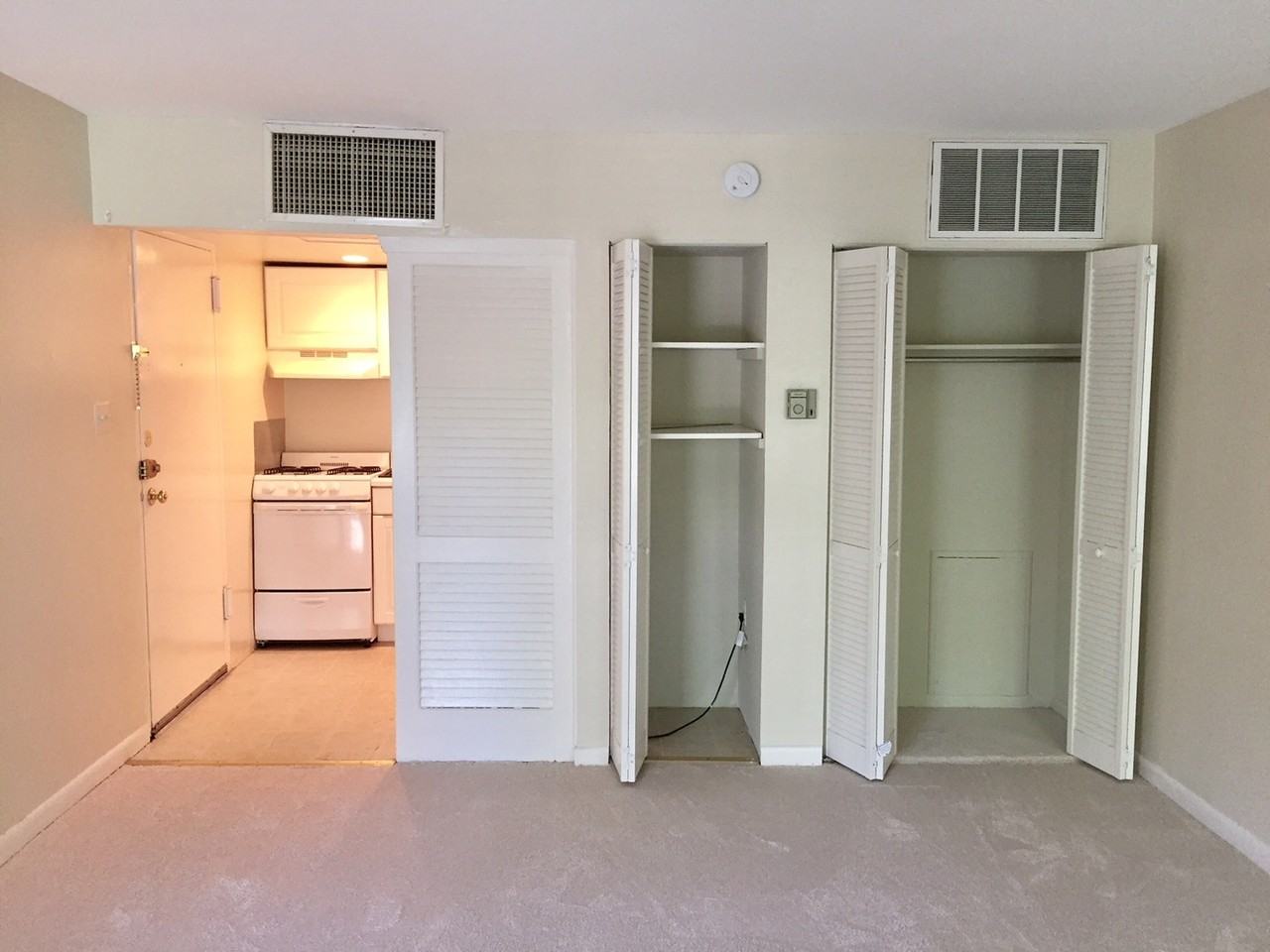 9802 Georgia Ave - Photo 6 of 7