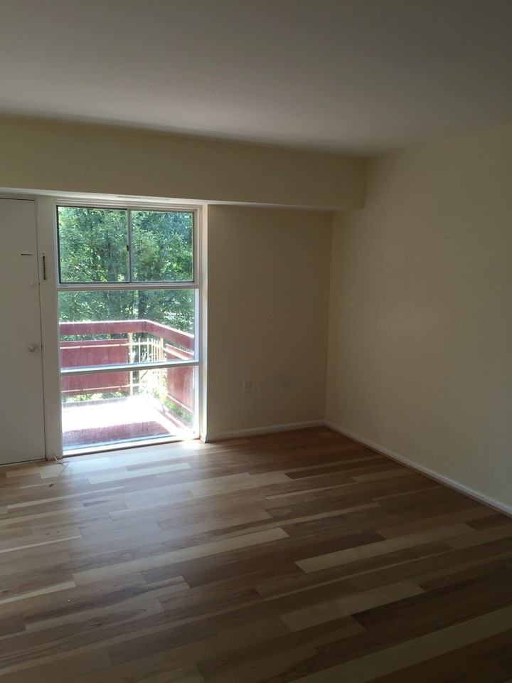 3419 University Boulevard West - Photo 3 of 6