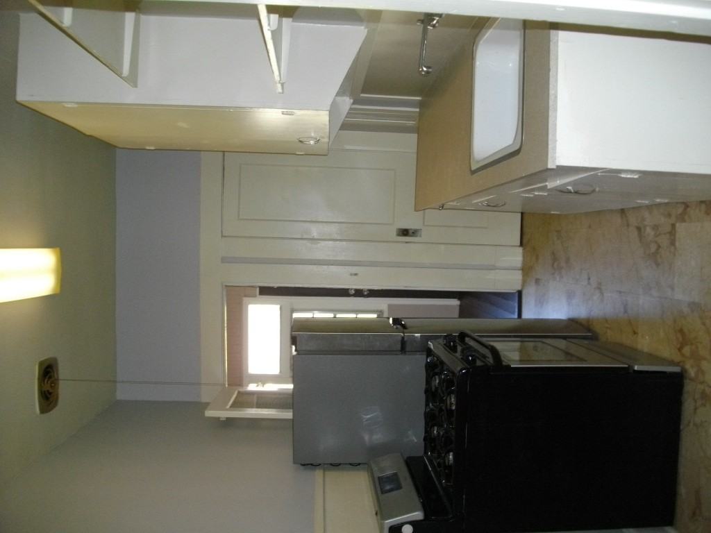 258 Washington St - Photo 6 of 20