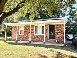 featured image of 631 Warner Ave