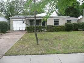 4864 Harper Dr - Photo 1 of 1