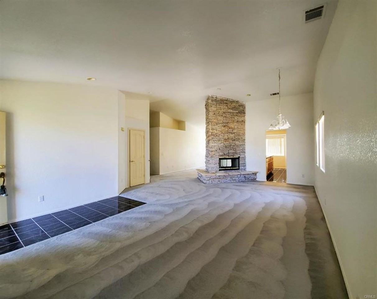 27805 Hummingbird Ln - Photo 3 of 15