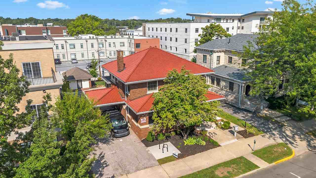 505 North Walnut Street - Photo 4 of 21