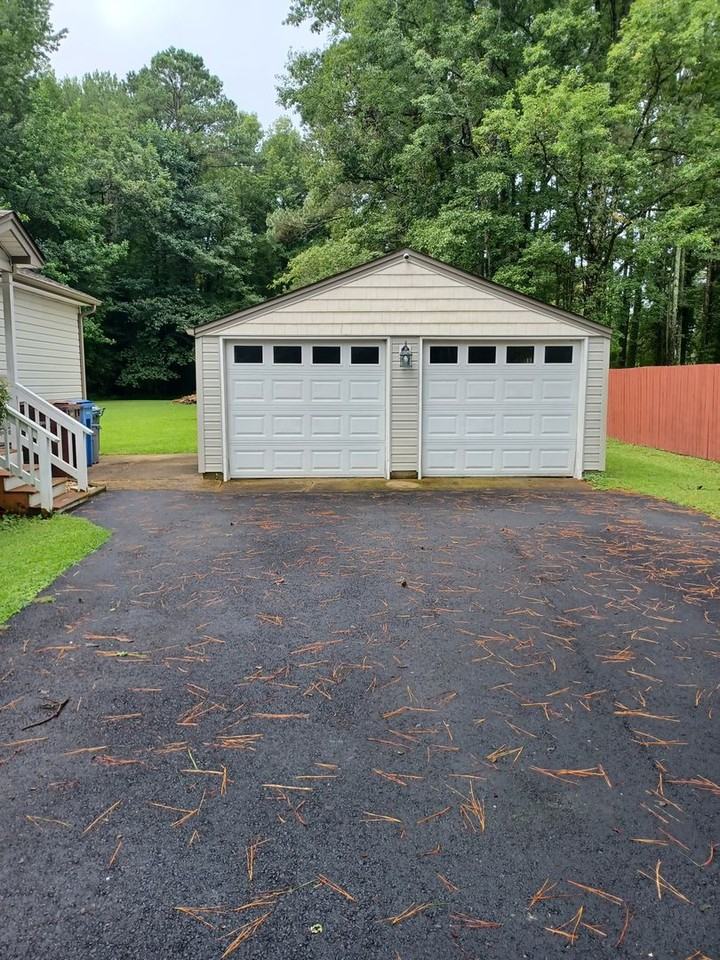 4729 Charlton Dr - Photo 3 of 21