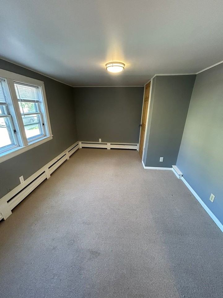 370 North St - Photo 3 of 15