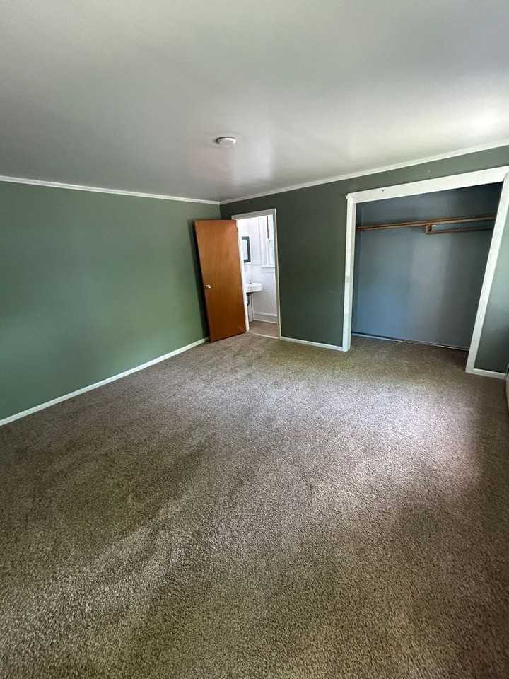 370 North St - Photo 4 of 15